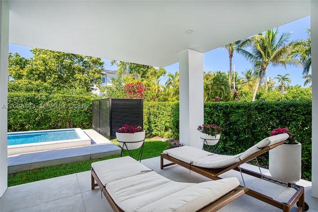 719 W 51st St, Miami Beach, FL 33140