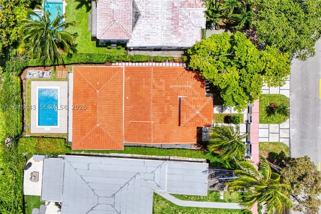 719 W 51st St, Miami Beach, FL 33140