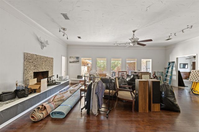 320 S Irving Heights Drive, Irving, TX 75060