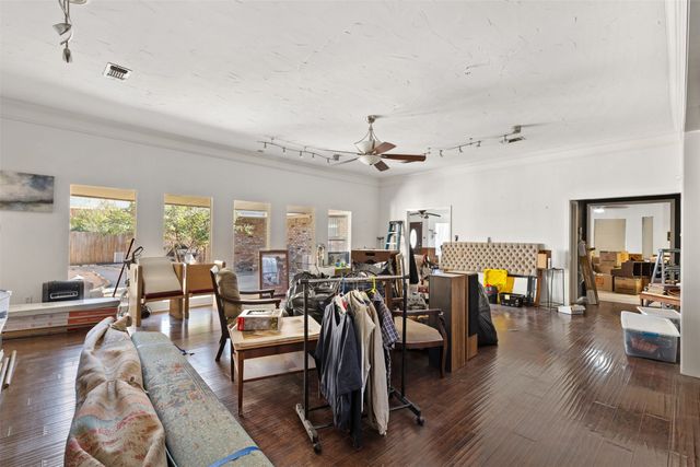 320 S Irving Heights Drive, Irving, TX 75060