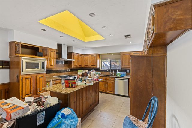 320 S Irving Heights Drive, Irving, TX 75060