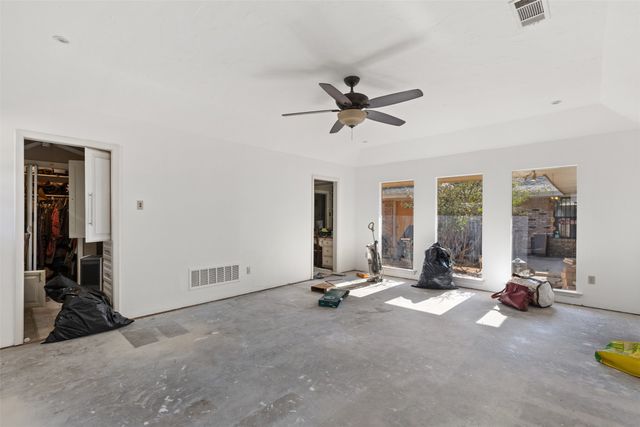 320 S Irving Heights Drive, Irving, TX 75060