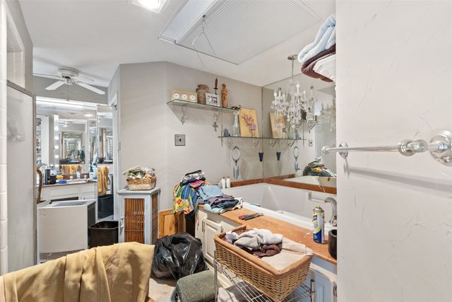 320 S Irving Heights Drive, Irving, TX 75060