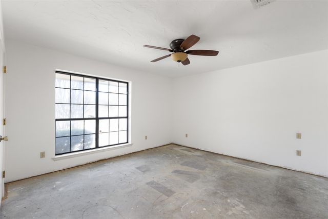 320 S Irving Heights Drive, Irving, TX 75060