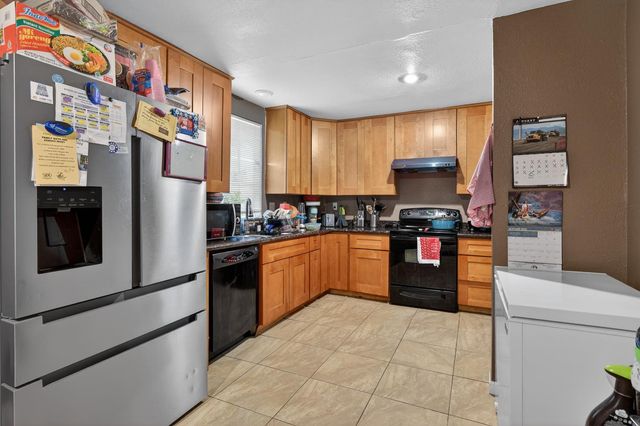 6069 Shetland Ct, Stockton, CA 95210