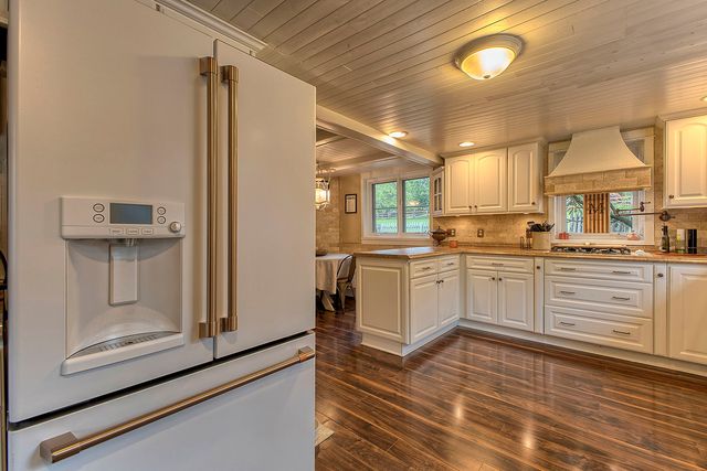 233 St Ives Drive, Hempfield Twp, PA 15601