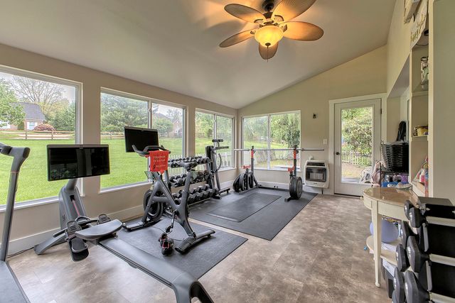 233 St Ives Drive, Hempfield Twp, PA 15601