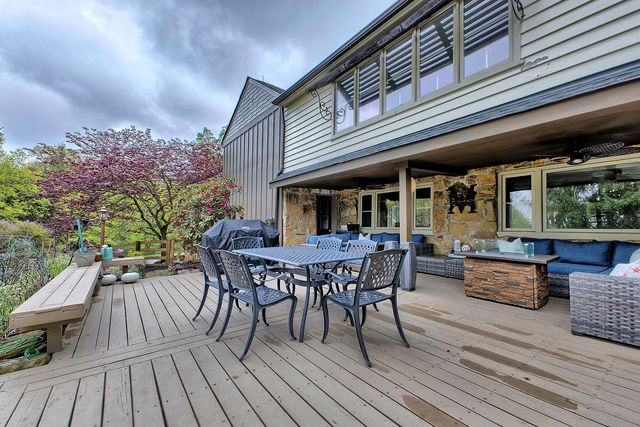233 St Ives Drive, Hempfield Twp, PA 15601