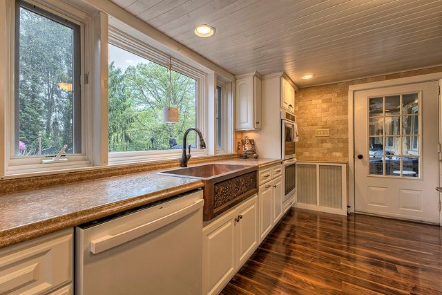 233 St Ives Drive, Hempfield Twp, PA 15601