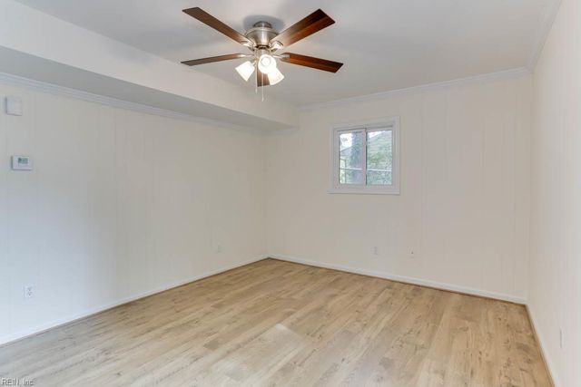 37 Crutchfield DR, Newport News, VA 23602