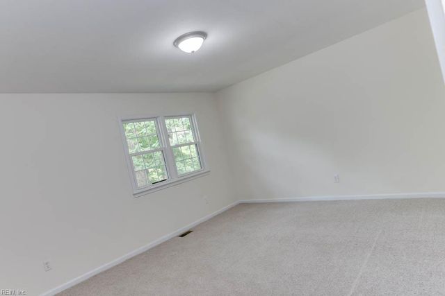 37 Crutchfield DR, Newport News, VA 23602