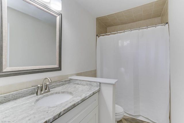 37 Crutchfield DR, Newport News, VA 23602