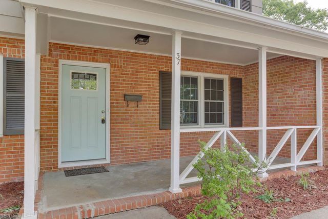 37 Crutchfield DR, Newport News, VA 23602