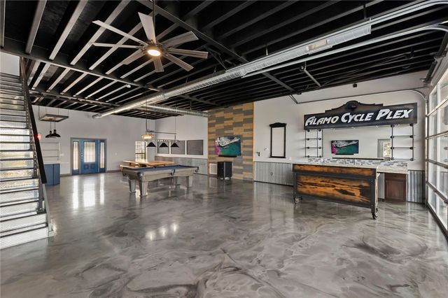 1016 Blue Bill Cove, Lakehills, TX 78063