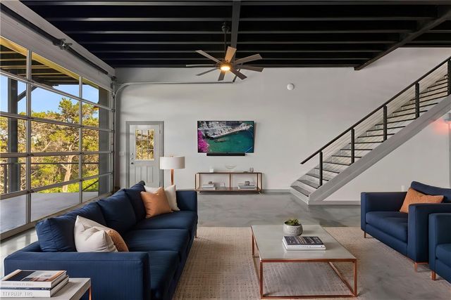 1016 Blue Bill Cove, Lakehills, TX 78063