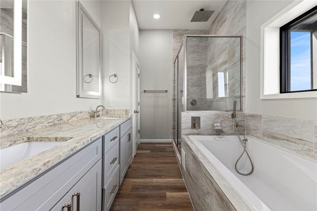 1016 Blue Bill Cove, Lakehills, TX 78063