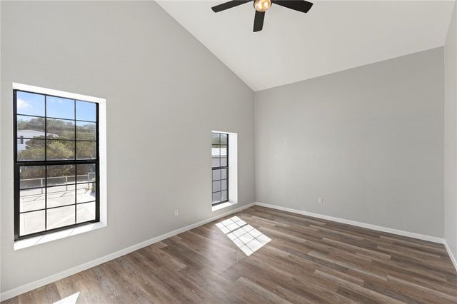 1016 Blue Bill Cove, Lakehills, TX 78063