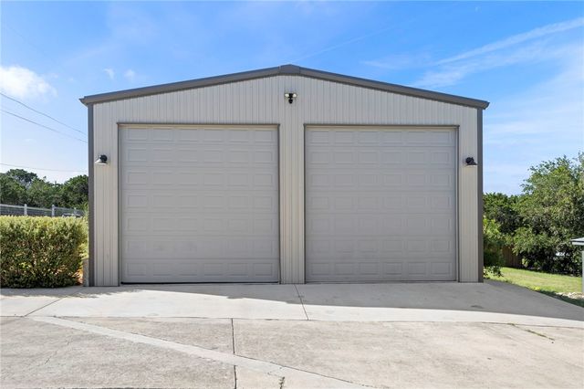 1016 Blue Bill Cove, Lakehills, TX 78063