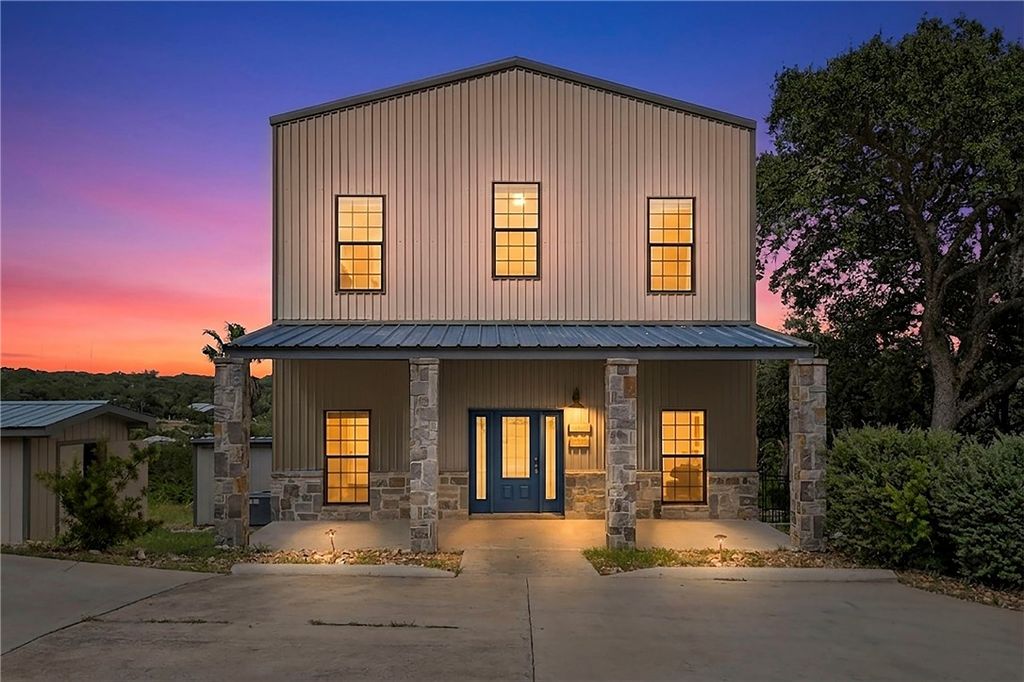 1016 Blue Bill Cove, Lakehills, TX 78063