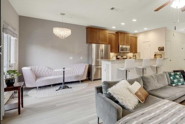 1701 S Bell BLVD 302, Cedar Park, TX 78613