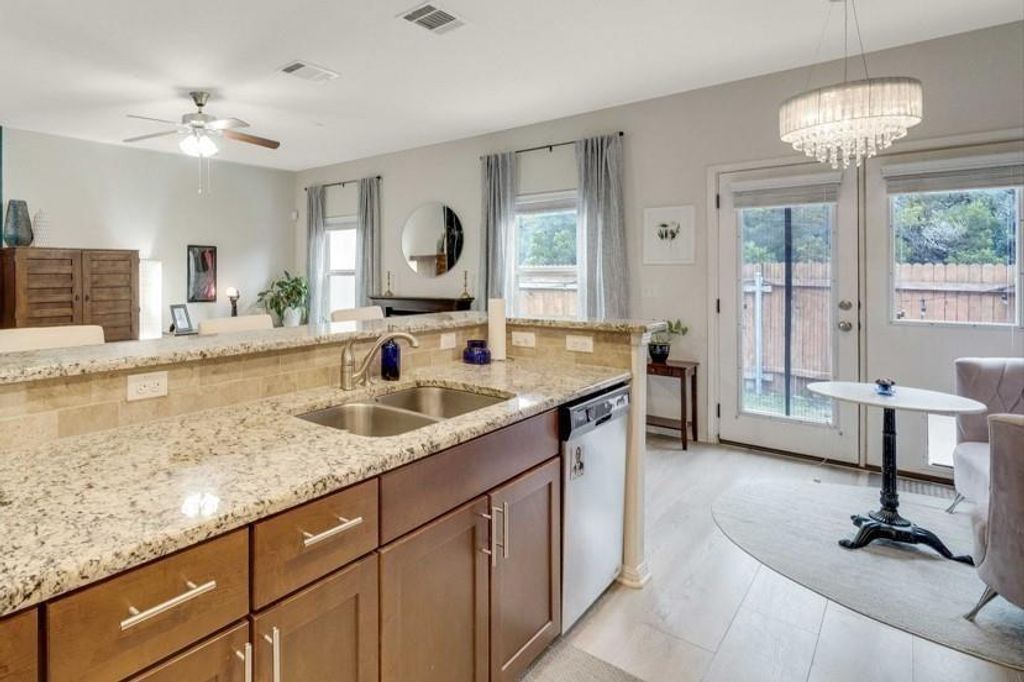 1701 S Bell BLVD 302, Cedar Park, TX 78613