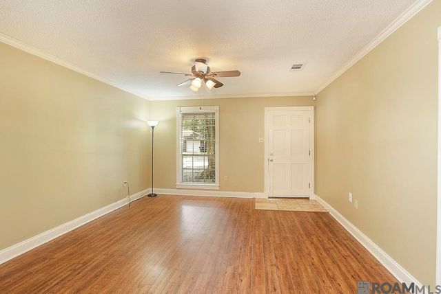 8585 Barnett Dr, Baton Rouge, LA 70809