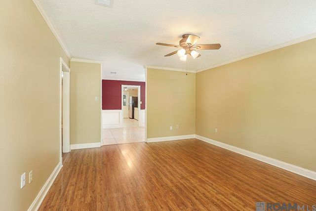 8585 Barnett Dr, Baton Rouge, LA 70809