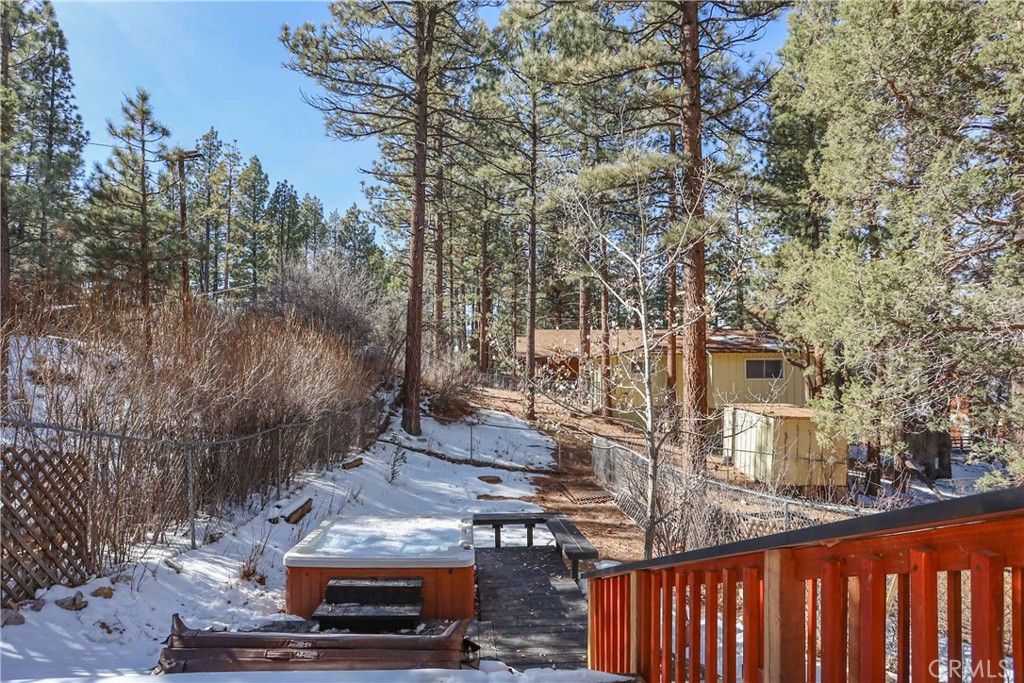 Image 22 of property listing at 325 Hilltop Lane, Big Bear City, CA 92314