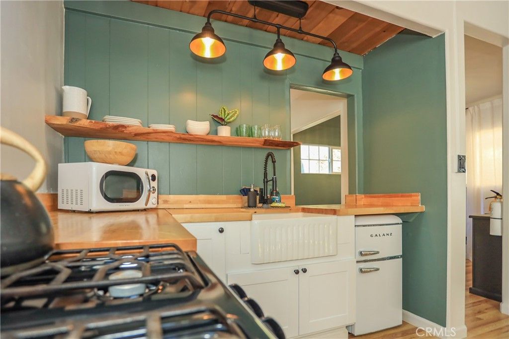 Image 9 of property listing at 325 Hilltop Lane, Big Bear City, CA 92314