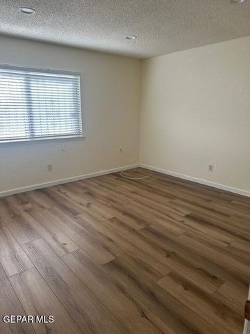 5205 VALLEY SPRING Way, El Paso, TX 79932