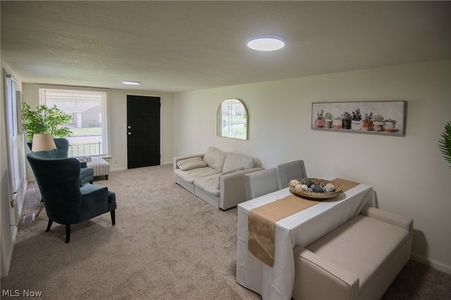 1528 Stepney Street, Niles, OH 44446
