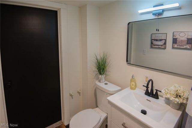 1528 Stepney Street, Niles, OH 44446