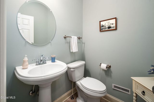 34 Lancaster Court, Ballston, NY 12019