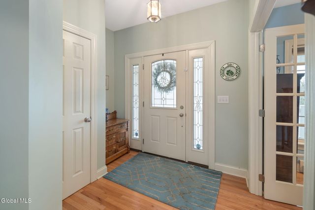 34 Lancaster Court, Ballston, NY 12019