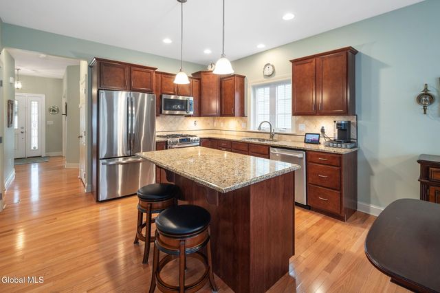 34 Lancaster Court, Ballston, NY 12019
