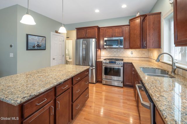 34 Lancaster Court, Ballston, NY 12019