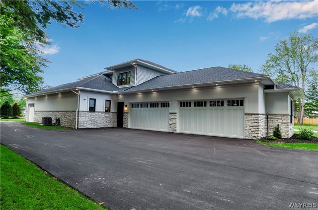 4505 Boncrest West, Clarence, NY 14031