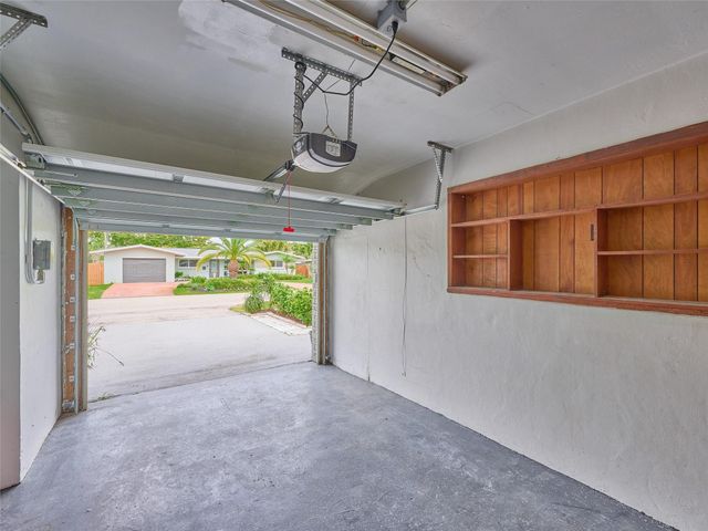 440 NW 37th Street, Oakland Park, FL 33309