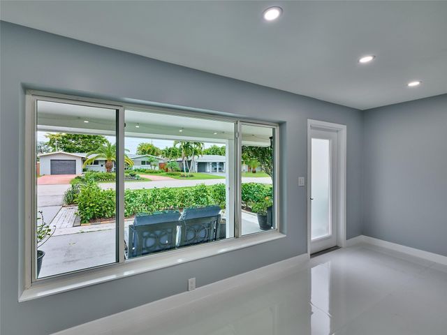 440 NW 37th Street, Oakland Park, FL 33309