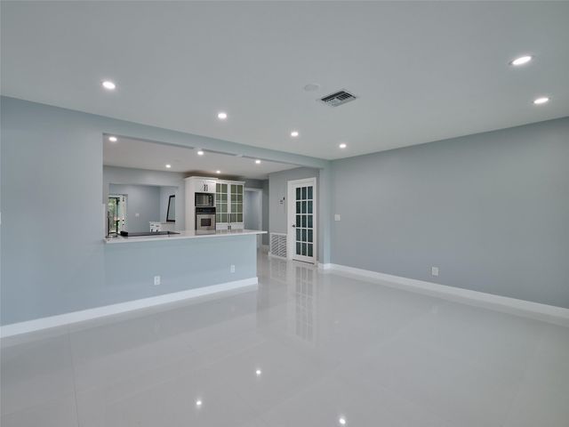 440 NW 37th Street, Oakland Park, FL 33309