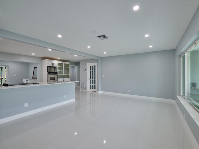 440 NW 37th Street, Oakland Park, FL 33309