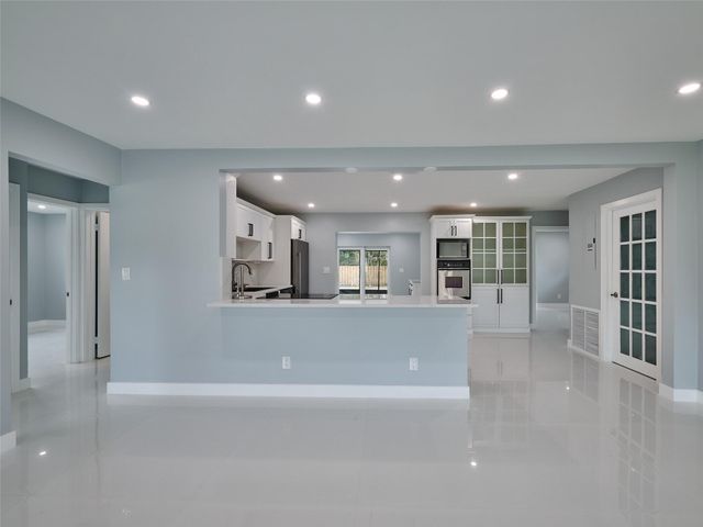 440 NW 37th Street, Oakland Park, FL 33309