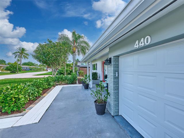 440 NW 37th Street, Oakland Park, FL 33309