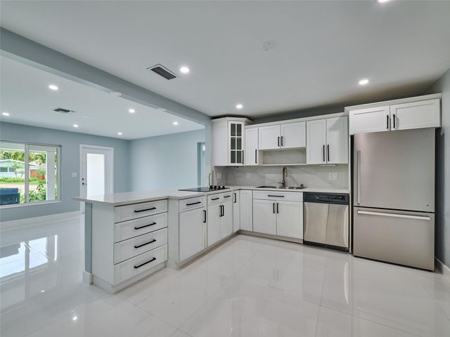 440 NW 37th Street, Oakland Park, FL 33309