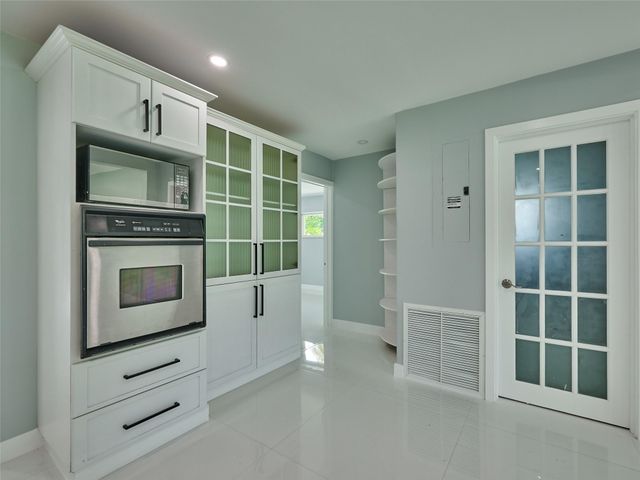 440 NW 37th Street, Oakland Park, FL 33309