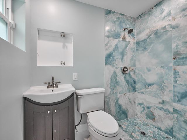 440 NW 37th Street, Oakland Park, FL 33309