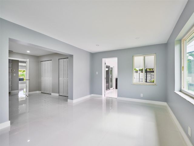 440 NW 37th Street, Oakland Park, FL 33309