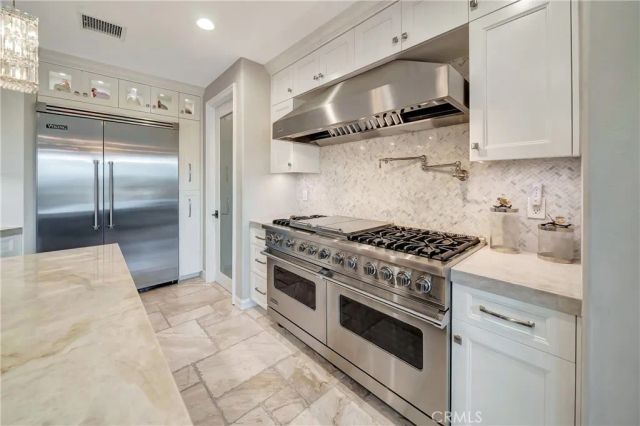 19225 Briarfield Way, Tarzana, CA 91356
