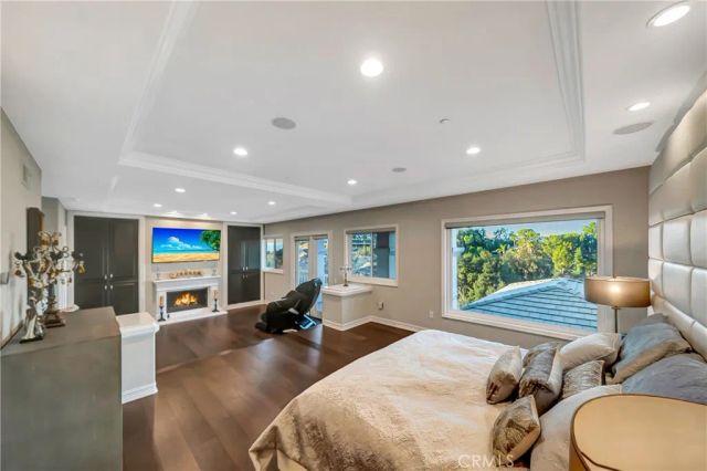 19225 Briarfield Way, Tarzana, CA 91356