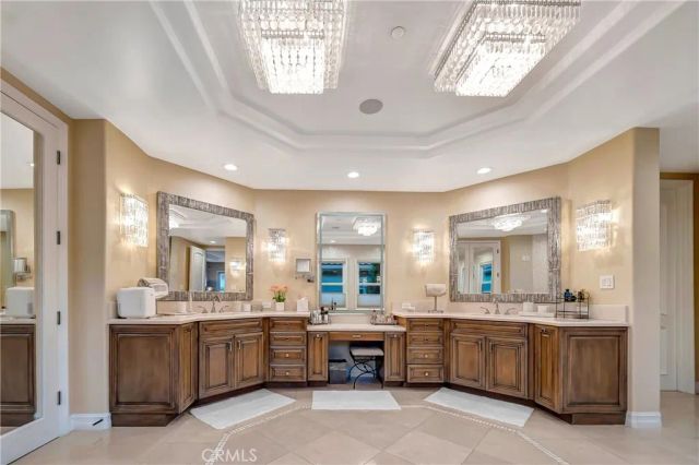 19225 Briarfield Way, Tarzana, CA 91356